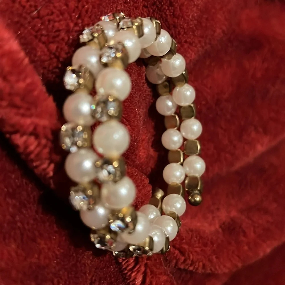 Vintage fashion pearl gold-tone crystals  Bracelet